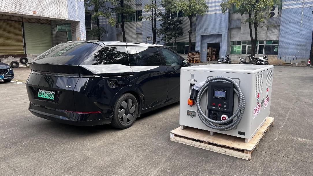 移动储能充电桩实拍_新能源汽车充电宝